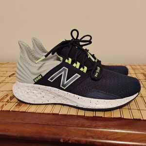 New Balance Black and Gray Athletic Shoes with Breathable Mesh